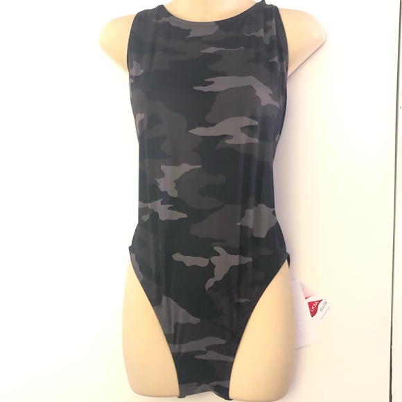 New Size 40 Athleta Freestyle Camo One Piece Bathing Suit 14 - Picture 7 of 11